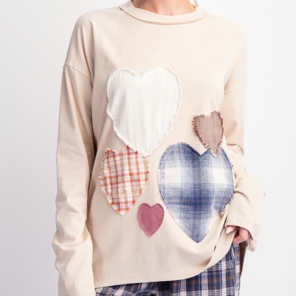 New Easel Women's Long Sleeve Top Shirt Tan Heart Sweatshirt Patches Boho NWT - Picture 3 of 8
